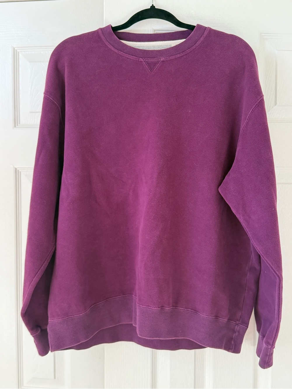 ⭐️FREE SHIPPING⭐️ Orvis Plum Crewneck Sweatshirt